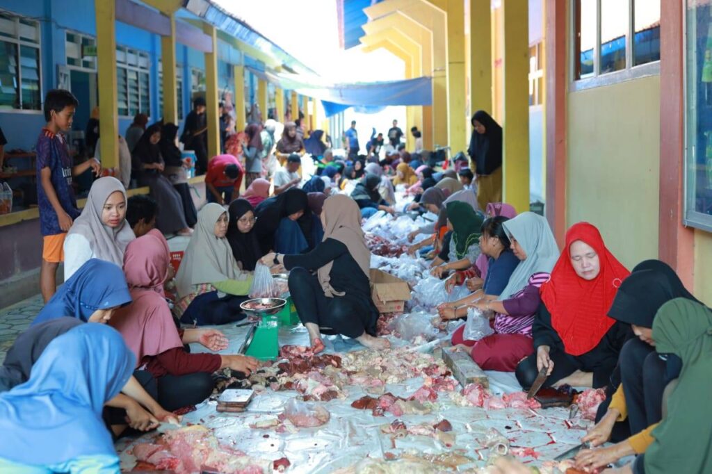 Qurban Tak Sekadar Daging: Ikhtiar PCM Kota Kendal Menyemai Cinta dan Kepedulian