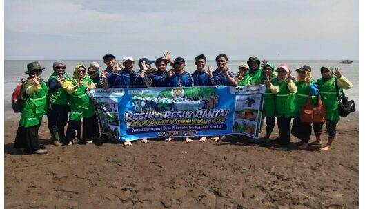 Muhammadiyah dan ‘Aisyiyah Kendal Gelar Aksi Resik Pantai dan Tanam Cemara di Pidodo Wetan