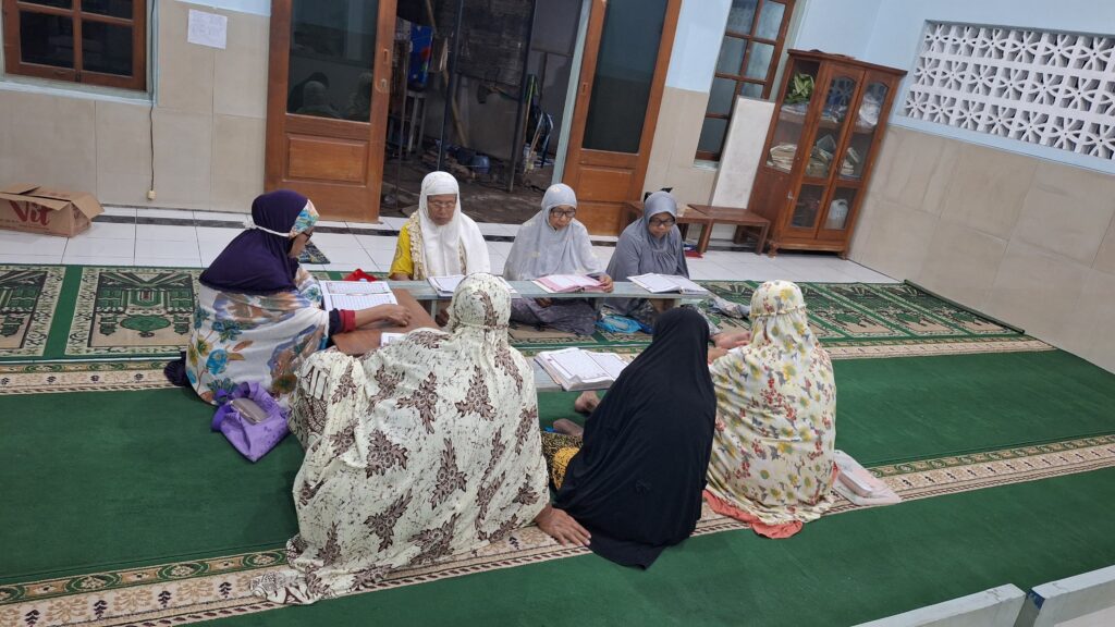 Lingkaran Sunyi di Musholla Mardhatillah