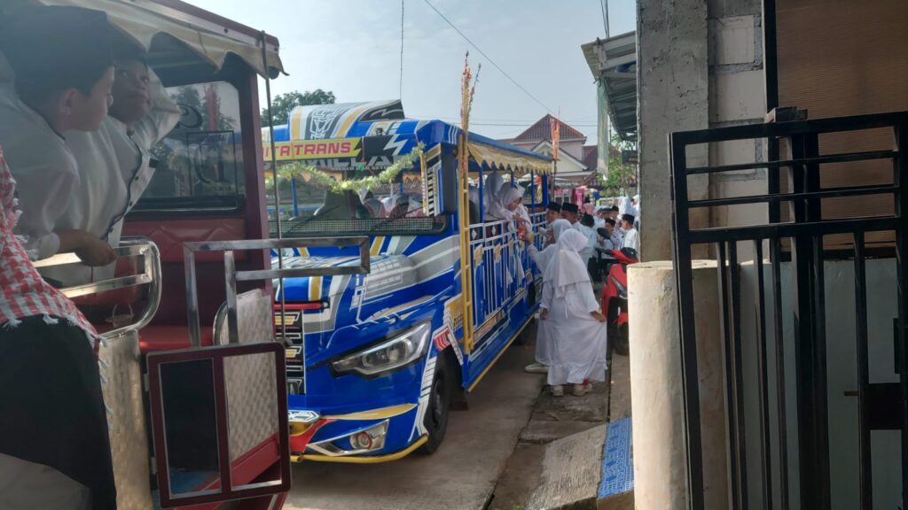 Ribuan Siswa Muhammadiyah Kangkung Pawai Tarhib Ramadhan 1447 H, Gaungkan Syiar hingga Pegandon