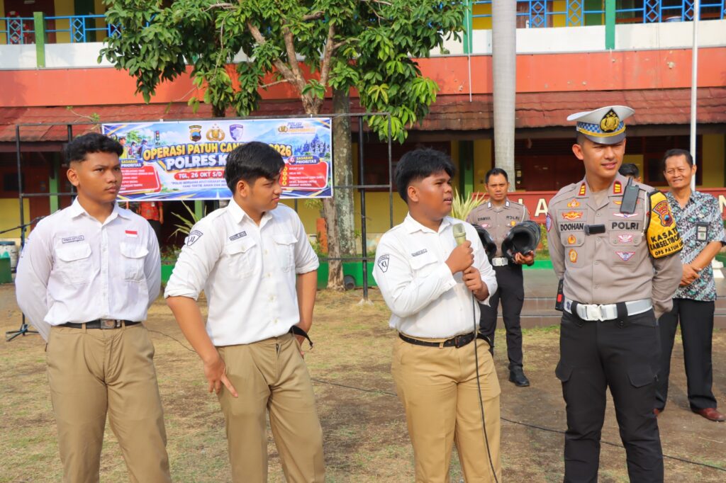 Pelajar Jadi Sasaran Operasi Patuh Candi, Satlantas Polres Kendal Tanamkan Disiplin Berlalu Lintas
